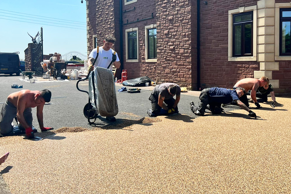 Laying and troweling down