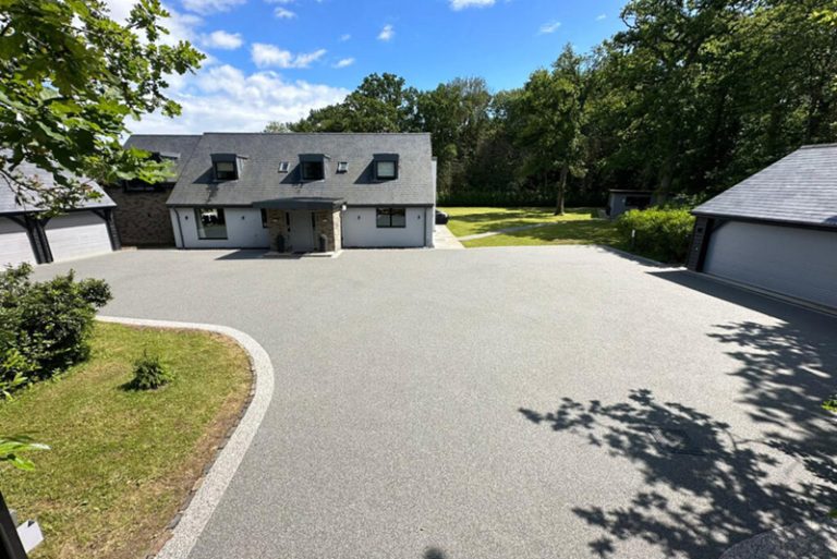 Contemporary resin bound driveway st albans